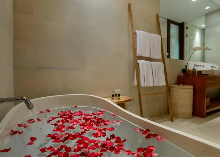 The Maya, Stunning 4br Family Villa Canggu