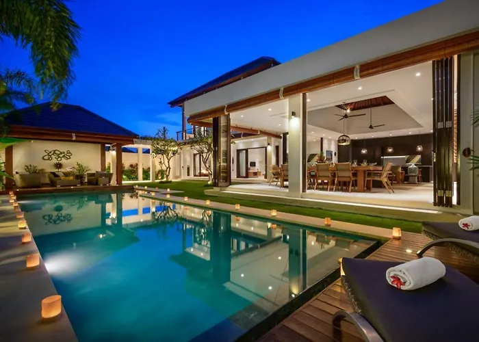 Villa The Maya, Stunning 4br Family Canggu