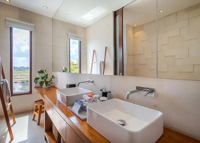 Villa The Maya, Stunning 4br Family Canggu
