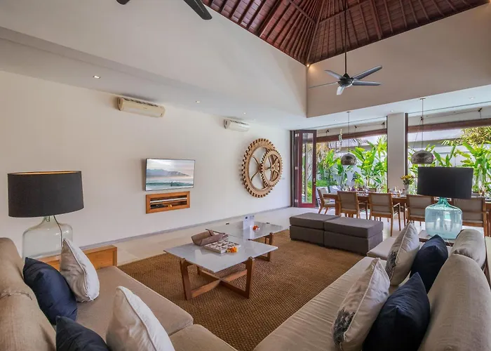 Villa The Maya, Stunning 4br Family Canggu
