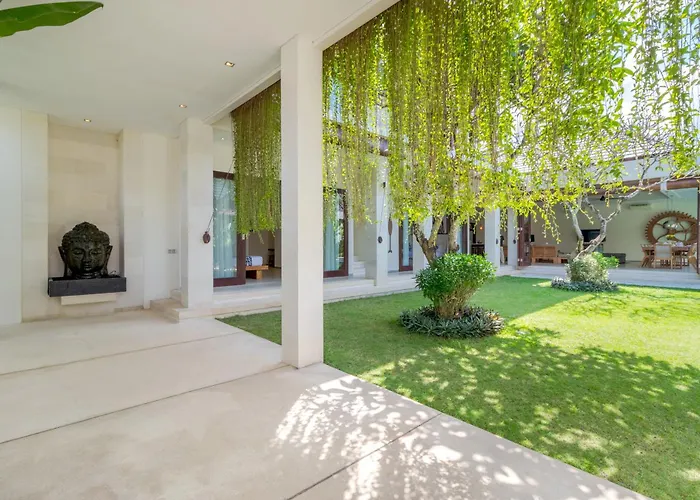 Villa The Maya, Stunning 4br Family Canggu